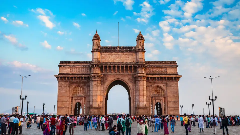 NRI Guide to Elder Care in Mumbai